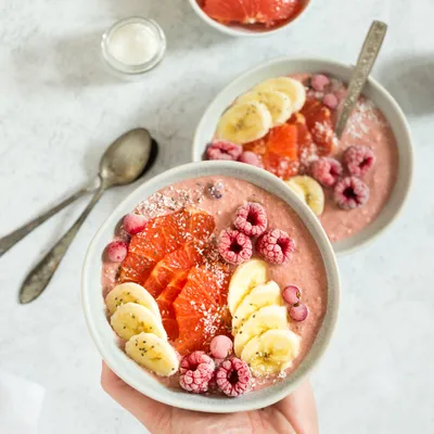 berry porridge bowls for breakfast