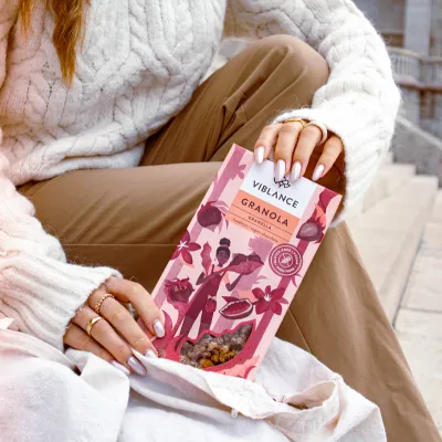hazelnut granella granola snack