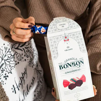 healthy christmas chocolate snack