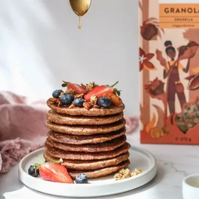 pancake with granola